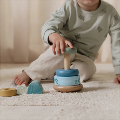 Little Dutch Ξύλινη πυραμίδα ταξινόμησης & ταλάντωσης Forest Friends FSC D7242