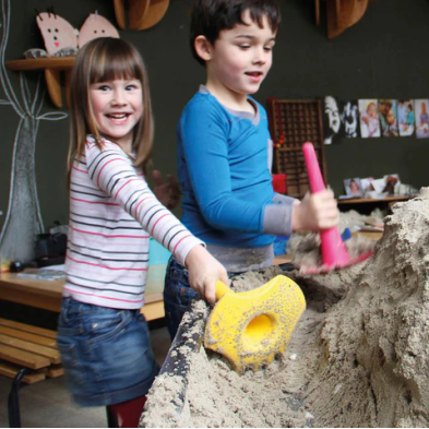 Quut Πολυεργαλείο για παιχνίδι στην άμμο (ροζ) QU170013