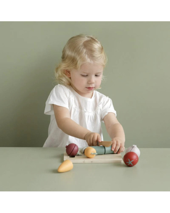 LITTLE DUTCH. Ξύλινος δίσκος κοπής με λαχανικά.