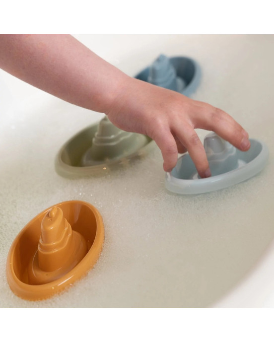 LITTLE DUTCH. Σετ παιχνίδι μπάνιου με 4 βαρκάκια (μπλε).