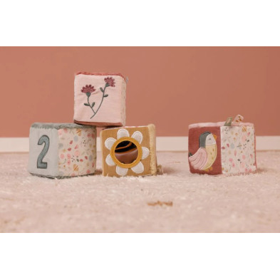 LITTLE DUTCH. Σετ παιχνιδιού με υφασμάτινους κύβους Flowers & Butterflies.