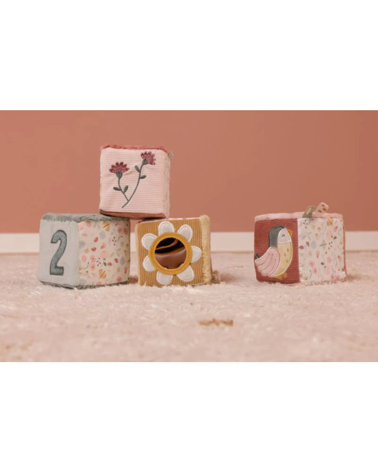 LITTLE DUTCH. Σετ παιχνιδιού με υφασμάτινους κύβους Flowers & Butterflies.