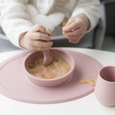Ezpz Πλήρες Tiny εκπαιδευτικό σετ φαγητού για 4+ μηνών - Blush FD-B7612U