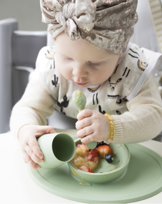 Ezpz Πλήρες Tiny εκπαιδευτικό σετ φαγητού για 4+ μηνών - Sage FD-S5655C