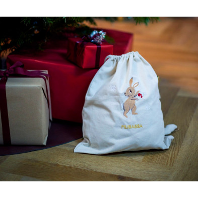 Filibabba Embroidered Gift Bag GOTS – Wonderful Winter Mountain – Hare