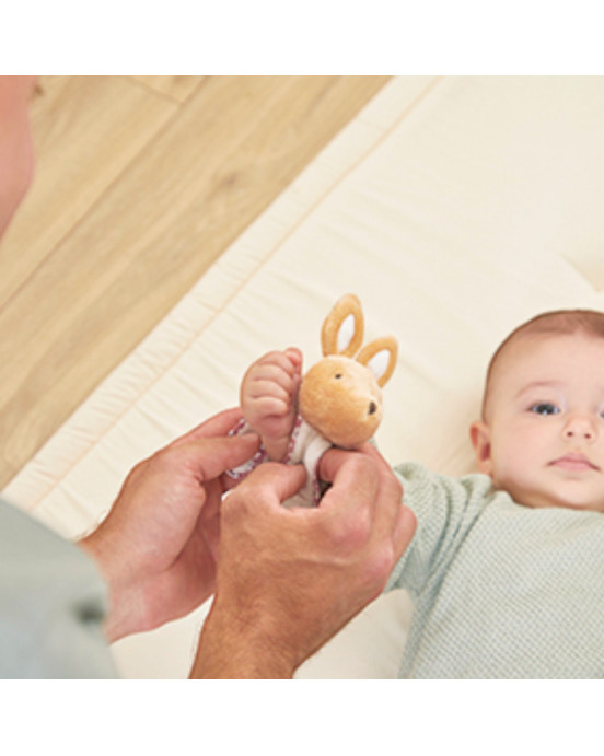 PETITES CHANSONS. Σετ παντοφλάκια και βραχιολάκι-κουδουνίστρα κουνελάκι