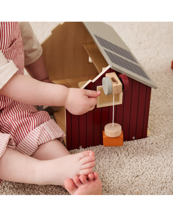 KIDS CONCEPT. Ξύλινη φάρμα με ηλιακό πάνελ AIDEN