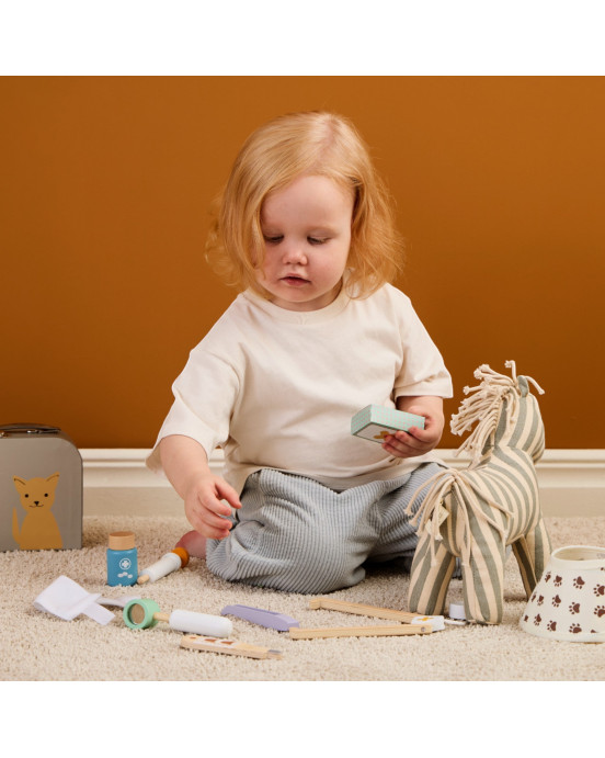 KIDS CONCEPT. Ξύλινο σετ παιχνιδιού κτηνίατρος KID'S HUB