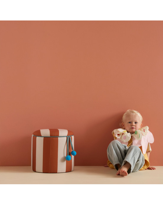 KIDS CONCEPT. Σκαμπό με αποθηκευτικό χώρο (καφέ ριγέ)