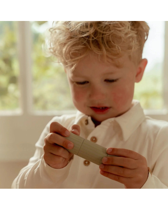 LITTLE DUTCH. Ξύλινος δίσκος κοπής με λαχανικά FSC