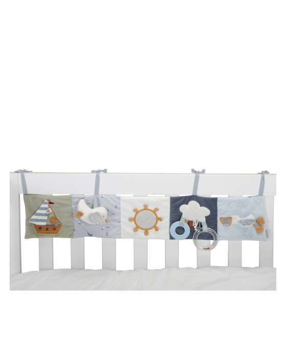 LITTLE DUTCH. Υφασμάτινο κρεμαστό παιχνίδι δραστηριοτήτων για κρεβάτι Sailors Bay