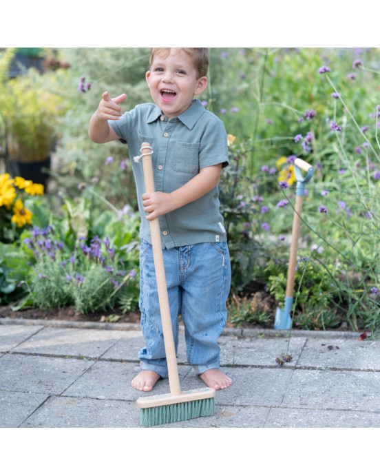 LITTLE DUTCH. Παιδική σκούπα κήπου Forest Friends FSC