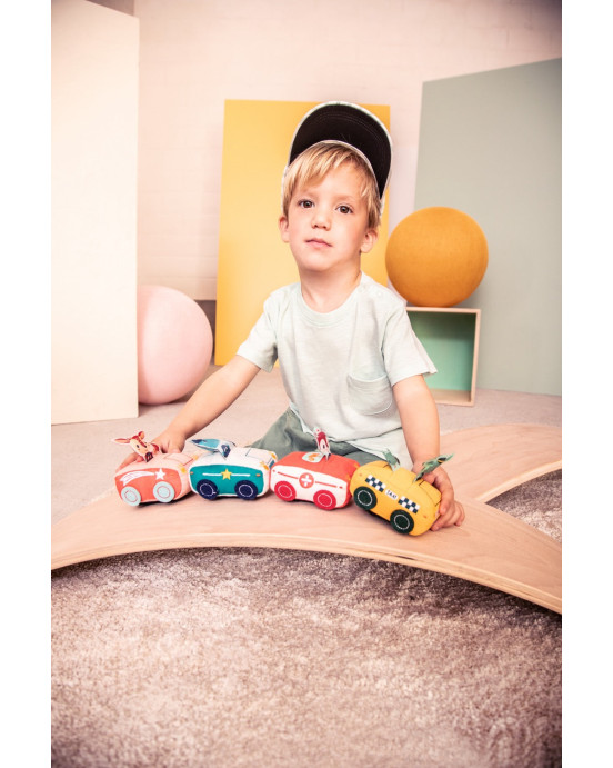 LILLIPUTIENS. Υφασμάτινο αυτοκινητάκι pull-back Alice