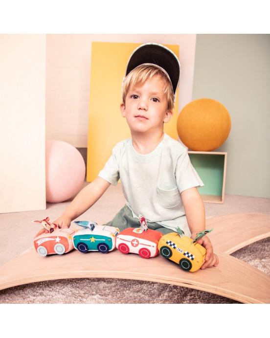 LILLIPUTIENS. Υφασμάτινο αυτοκινητάκι pull-back Joe