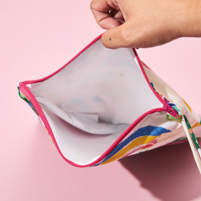 MOOUI. Τσάντα για άπλυτα - Dreamy Rainbows