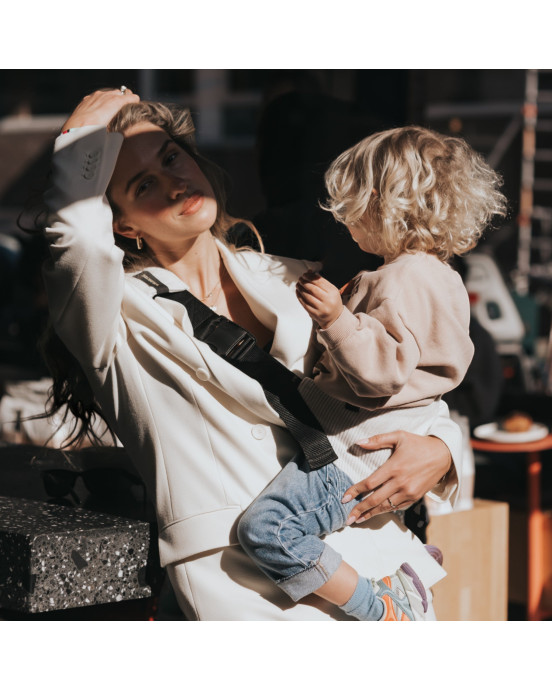 WILDRIDE. Μάρσιπος αγκαλιάς για νήπια κοτλέ Cream